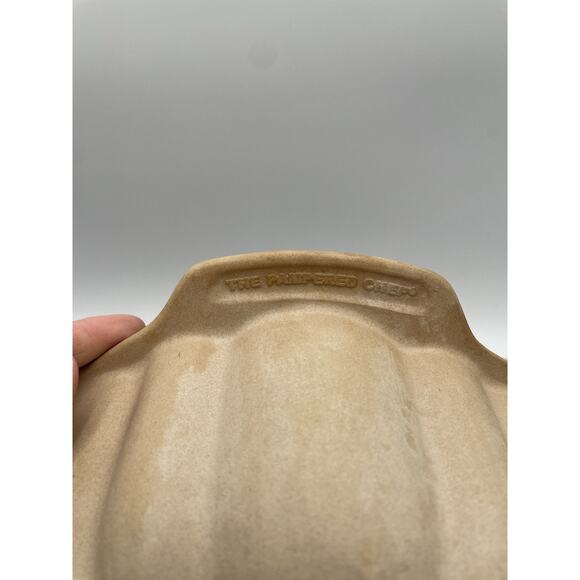 Pampered Chef 1440 Family Heritage Stoneware 10" Fluted Bundt Pan Retired - Picture 5 of 6